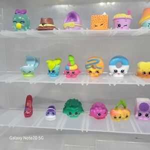 31 - Shopkins seasons 3/4 Discontinued ,  Includes Ultra Rare and Rare Editions